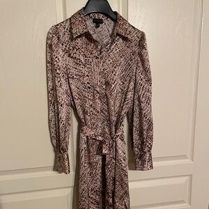 Satiny coppery & white stylish dress w/ tie